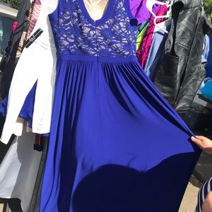 long blue dress Great for a wedding or party🎉